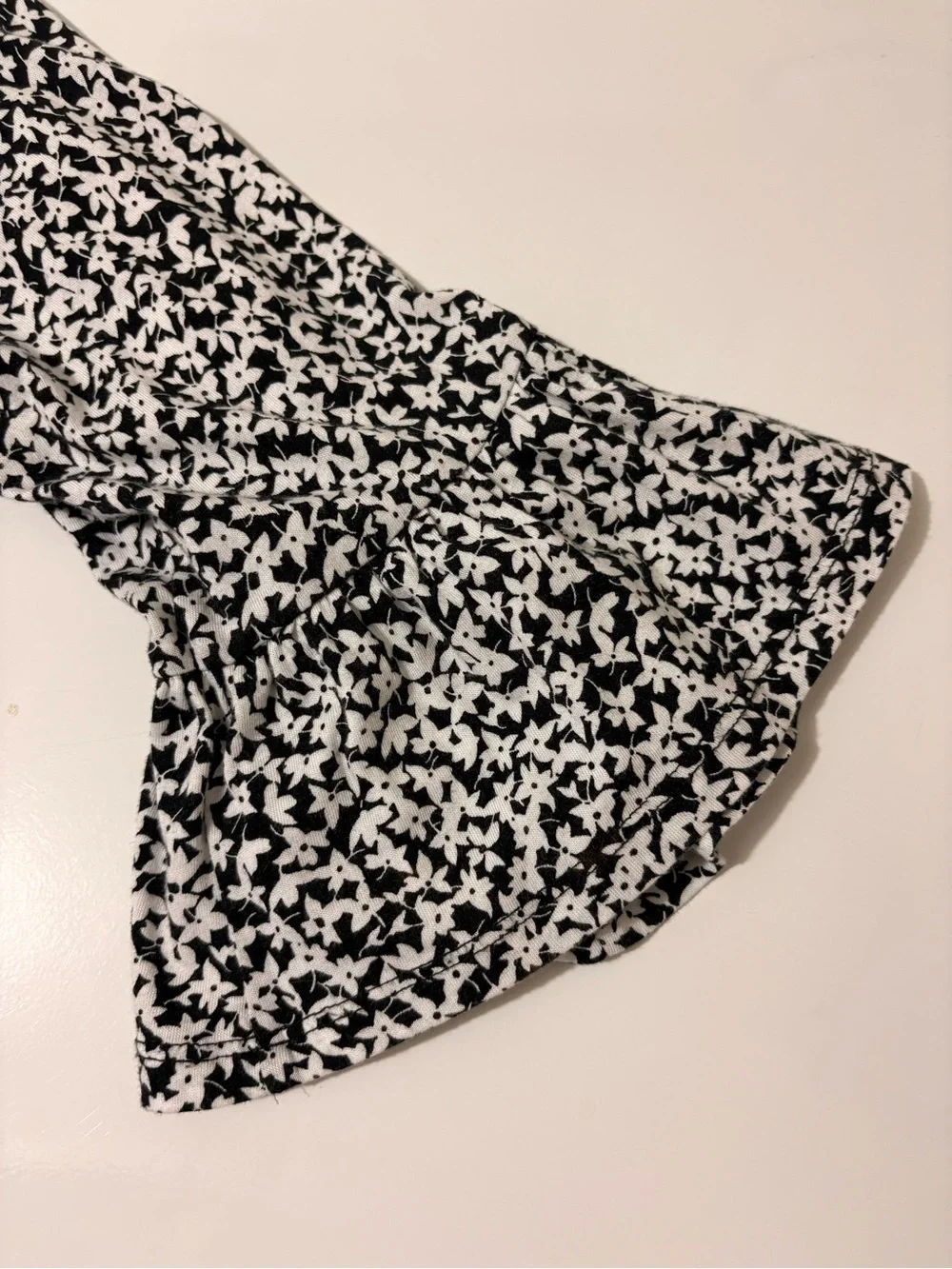 MICHAEL Michael Kors Black & White Floral Scoop Neck Top with Bell Sleeves - Picture 5 of 7